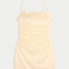 Satin-Kleid mit Schleife am Rücken