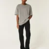 Schwarze, nicht ausbleichende Straight-Jeans