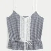 Spitzen-Detail-Peplum-Top