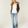 Spitzenbesetztes Layering-Top