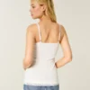 Spitzenbesetztes Layering-Top