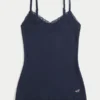 Spitzenbesetztes Layering-Top
