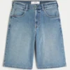 Superbaggy-Jeansshorts in mittlerer Waschung