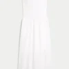 Trägerloses, besticktes Maxikleid