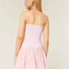 Trägerloses Minikleid aus Strickgewebe mit tiefem Taillenbund