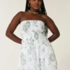 Trägerloses Minikleid mit gesmoktem Oberteil