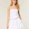 Trägerloses Minikleid mit Kordelzug und Blouson-Schnitt