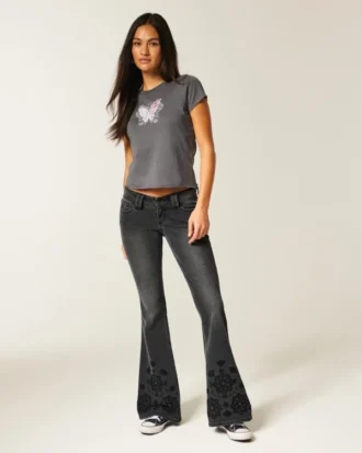 Ultra-Low-Rise-Jeans mit Blumenstickerei in gewaschenem Schwarz