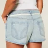 Ultra-niedrige Leibhöhe, hell gewaschene Denim-Mini-Shorts mit Spitzenband